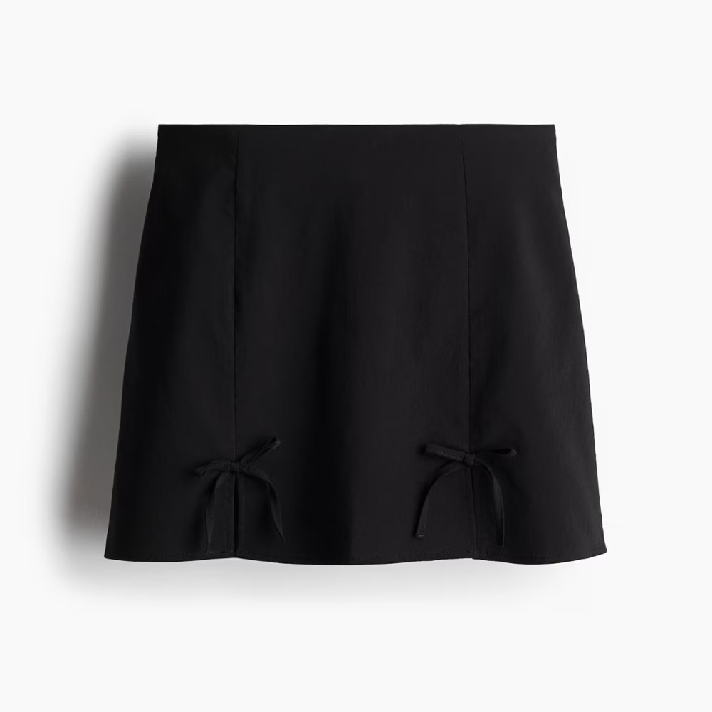H&M Divided, NWT Black Mini-skirt with bow slits